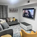 Luxury 2Bedroom Apt 5Mins Ewr Nyc Airport