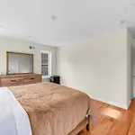 Cozy 3Br Newark Apt With Easy Access To Nyc And Seton Hall