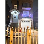 Divine Guest House Room D. 6Mins Near Ewr Newark Airport, 4Mins To Penn Station / Prudential
