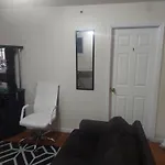 Crystal Room 1 Guest House Near 12Mins To Ewr Airport / Prudential / Njit / Penn Station