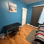 Fidelia Halos Room Queen Bed, Minutes From Newark Liberty International Airport And Newark Penn Station