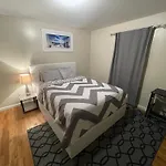 4 Bedroom Apt In Newark
