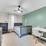 Nyc & Downtown Newark Commuter Dream Stay