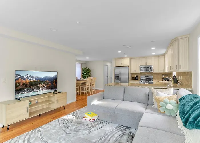 Cozy 3Br Newark Apt With Easy Access To Nyc And Seton Hall
