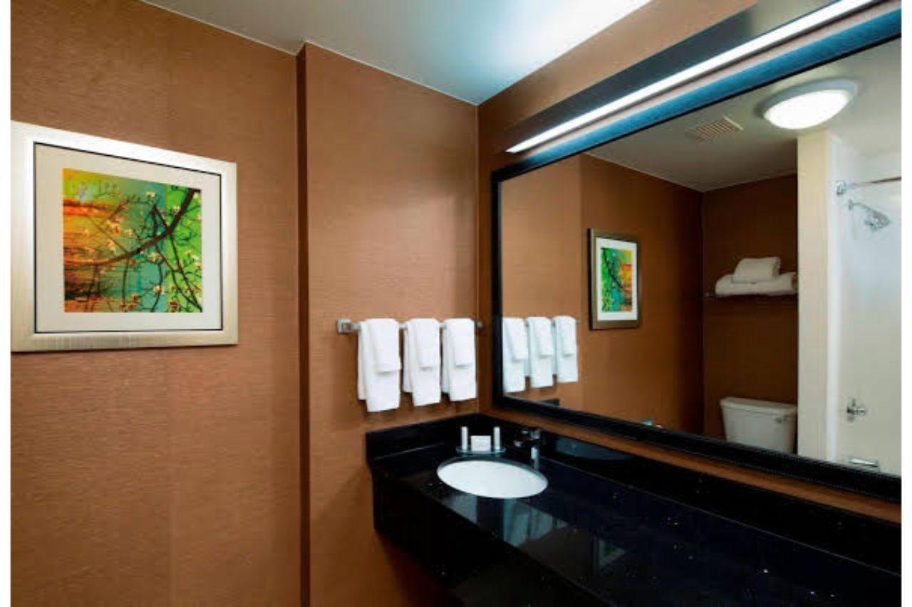 Hotel Fairfield & By Marriott Liberty International Airport Newark