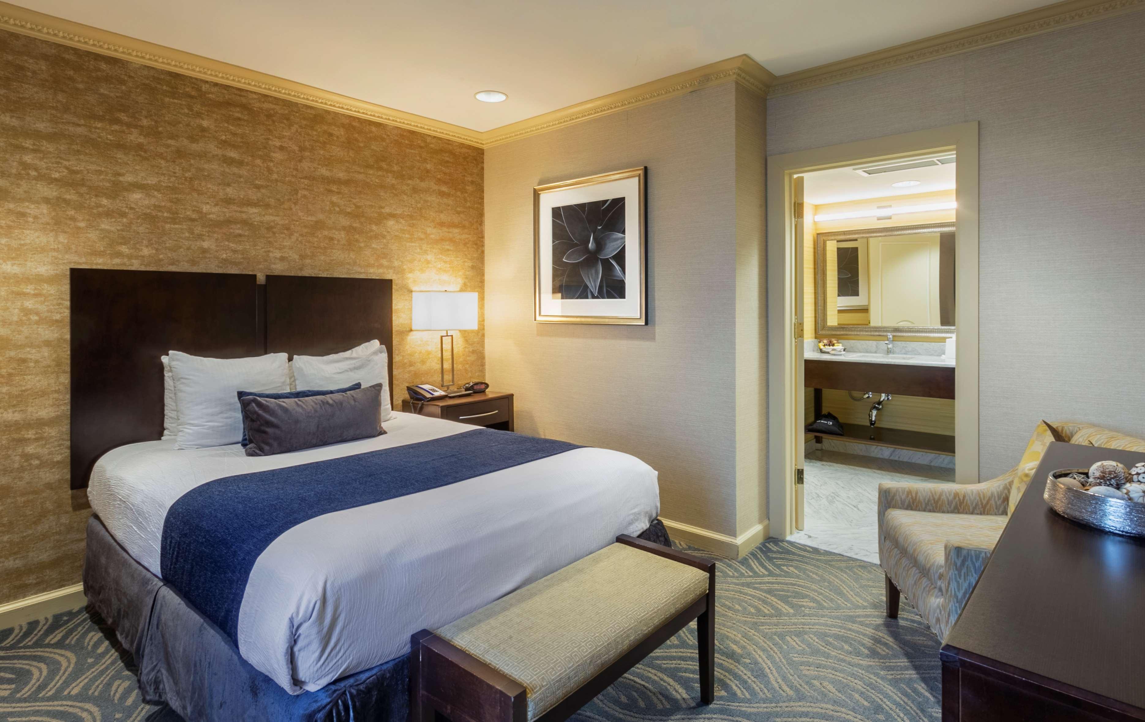 Hotel Robert Treat 3*