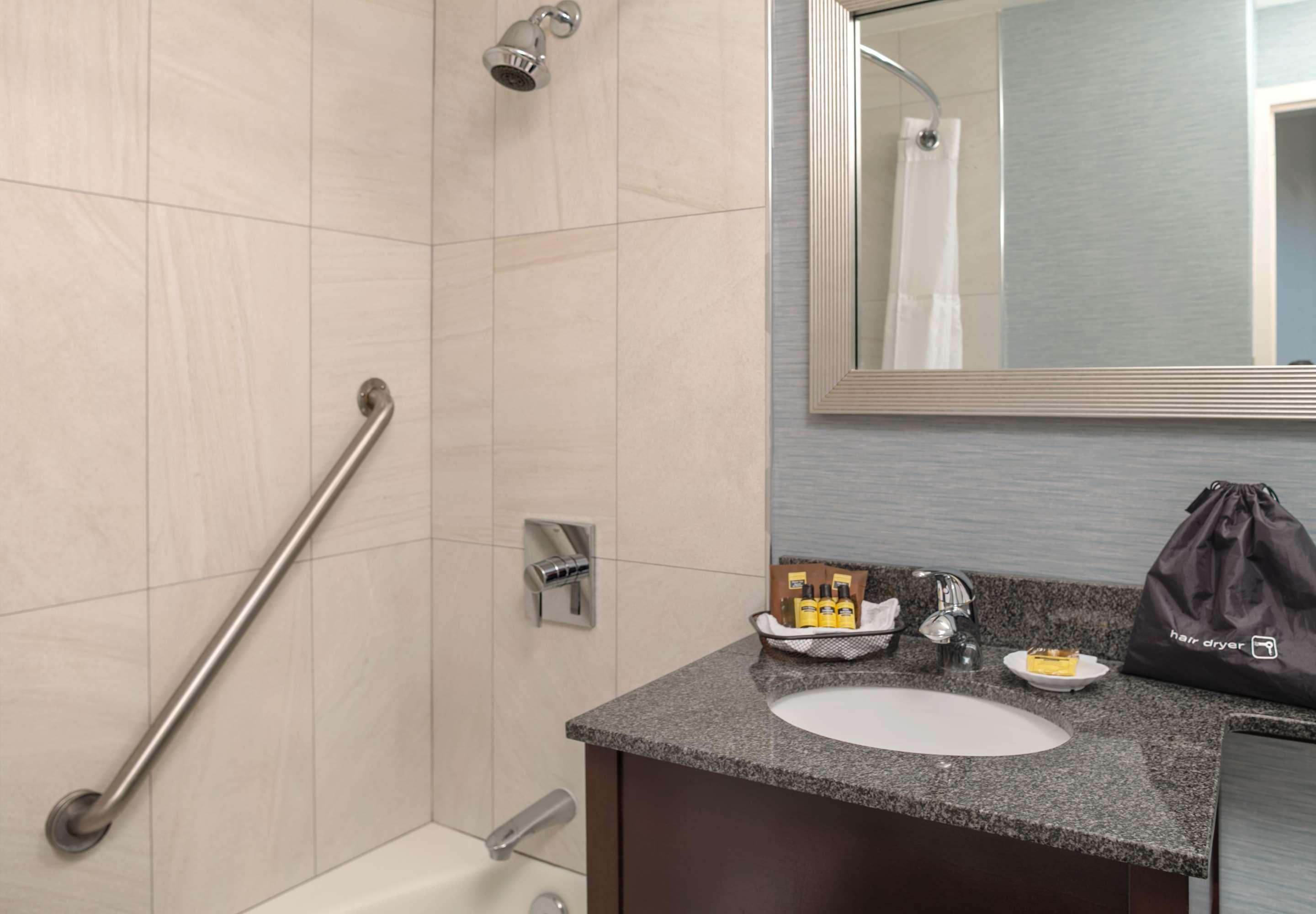 Hotel Robert Treat 3*