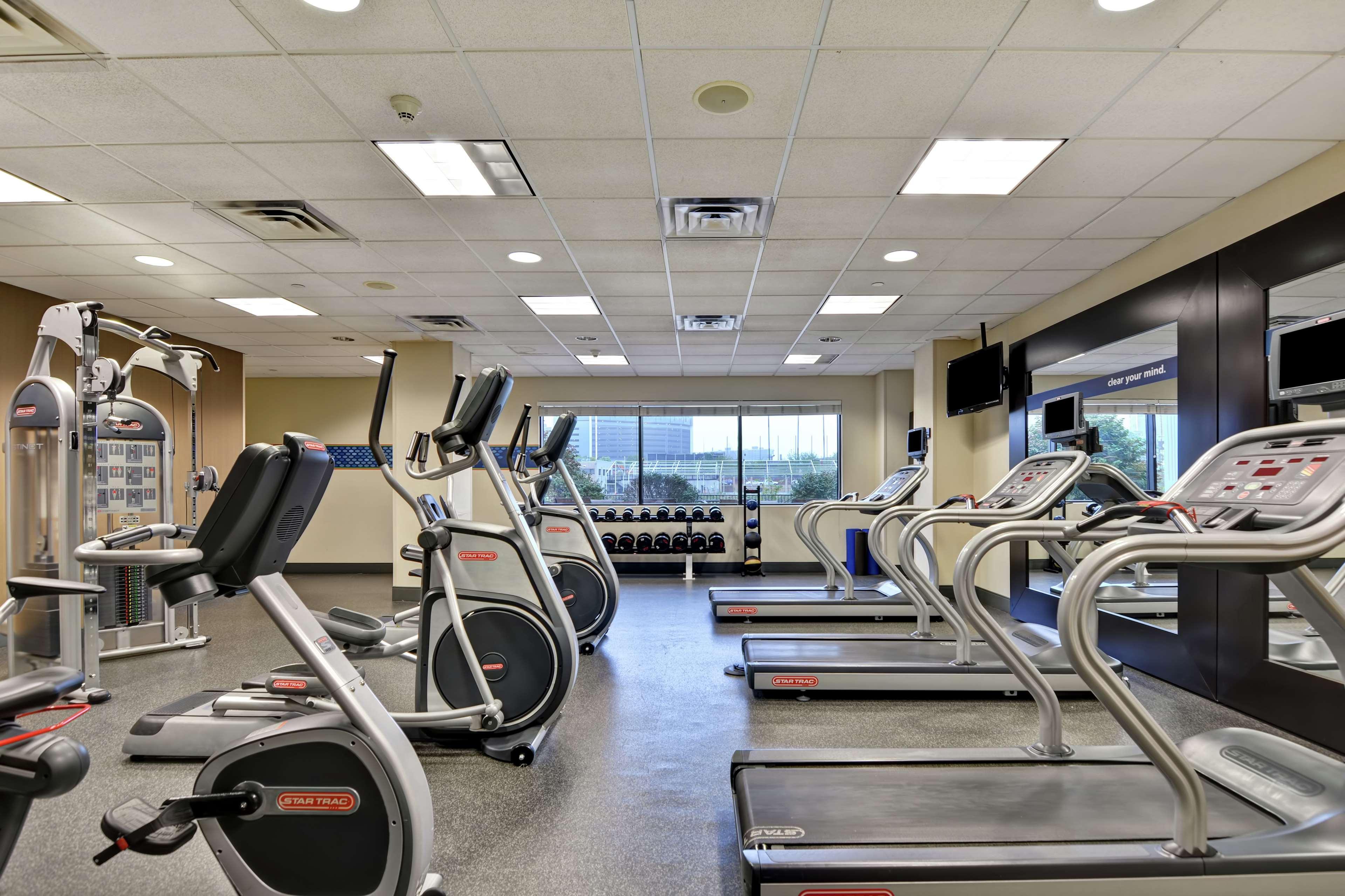 Hotel Hampton & Newark-harrison-riverwalk 3*