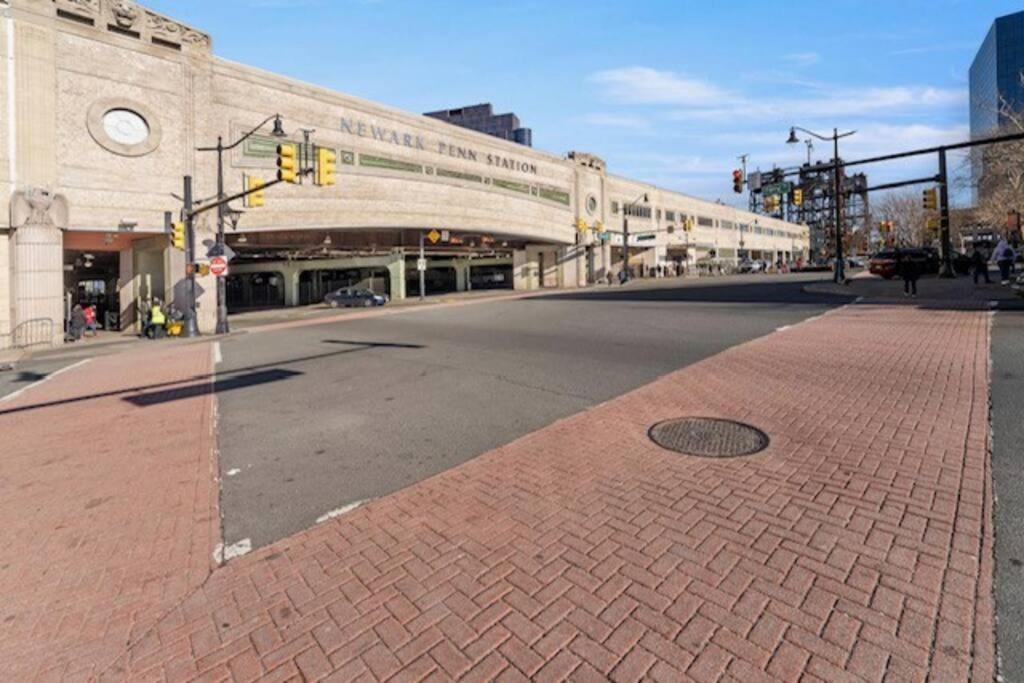 Apartment Entire Apt/2bd 2bth/amer. Dream Mall/nyc/ewr Airpt
