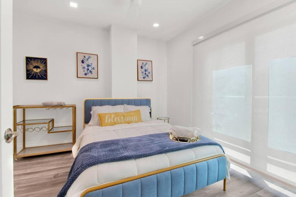 Rhythm & Blues Free Park 2bd-2bth Near Ewr-penn-prudential Apartment