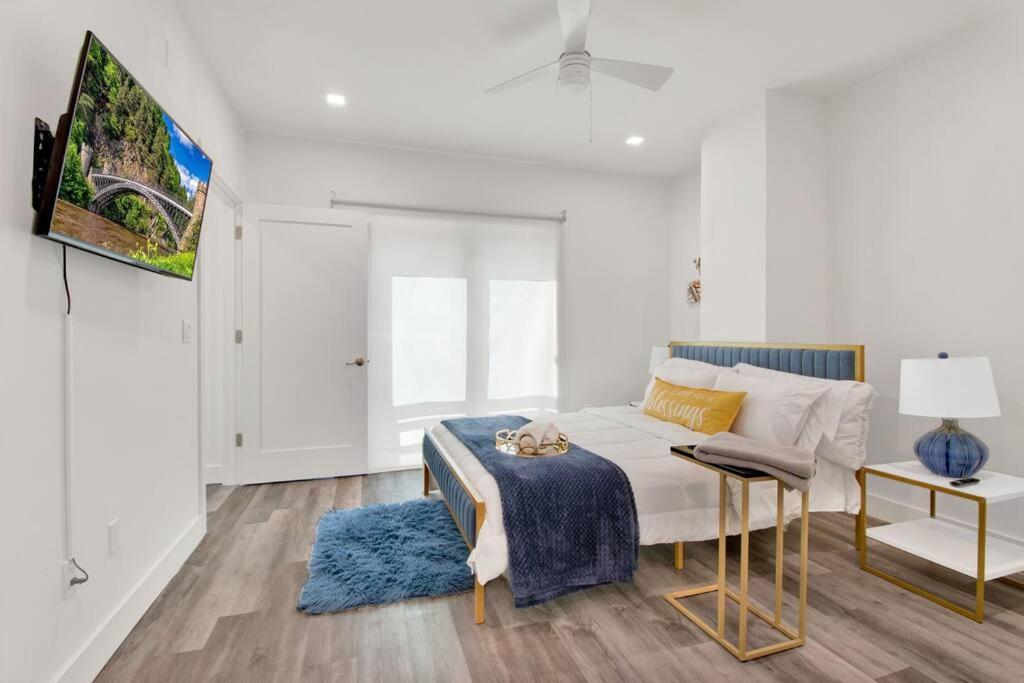 Rhythm & Blues Free Park 2bd-2bth Near Ewr-penn-prudential Apartment *