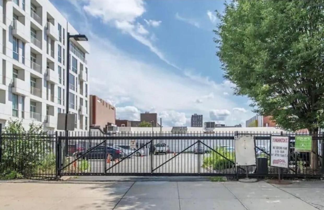 Rhythm & Blues Free Park 2bd-2bth Near Ewr-penn-prudential Apartment *