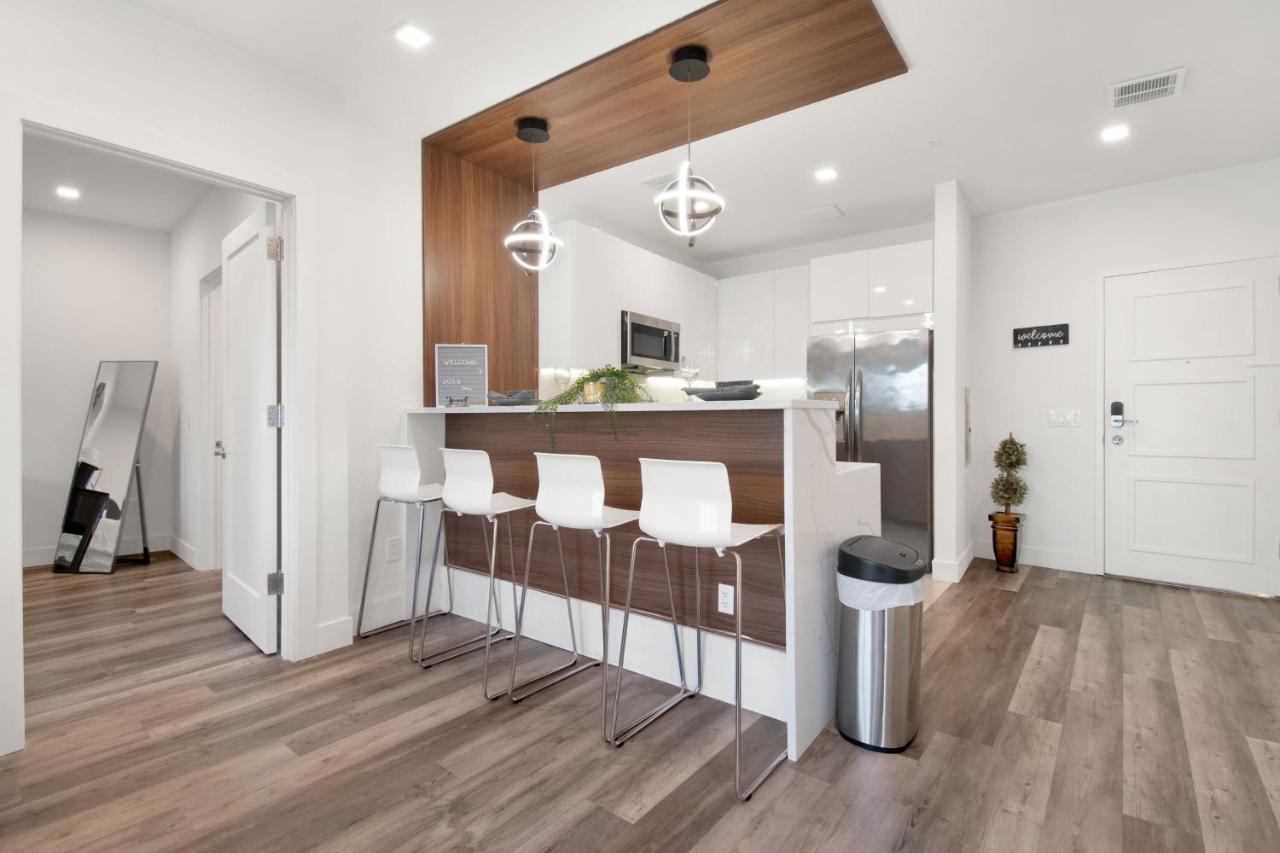 Nest Away 2 Queen Near Ewr-penn- Free Parking Newark