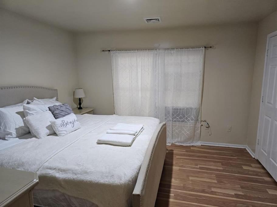 Spacious 2 Bedrooms Near Nyc/ewr *