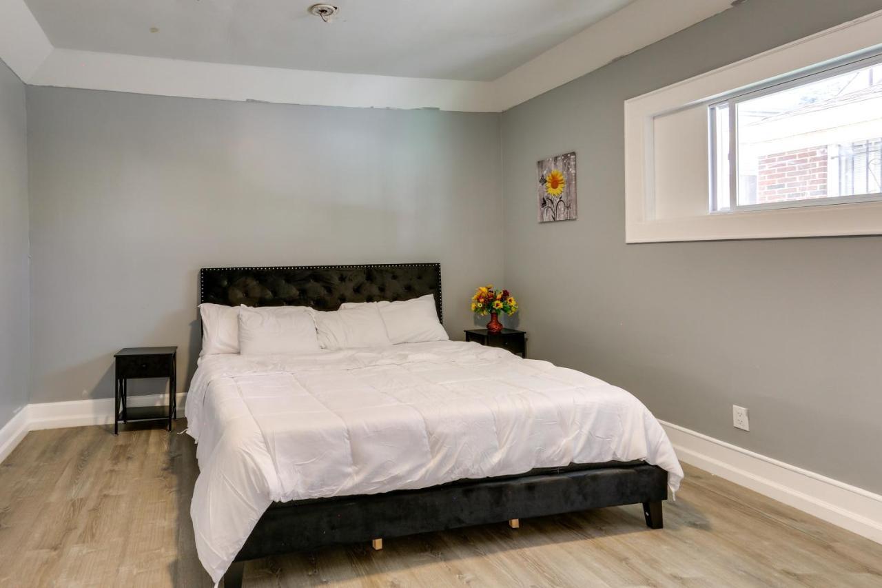 Chic Vacation 3 Mi To Airport! Newark