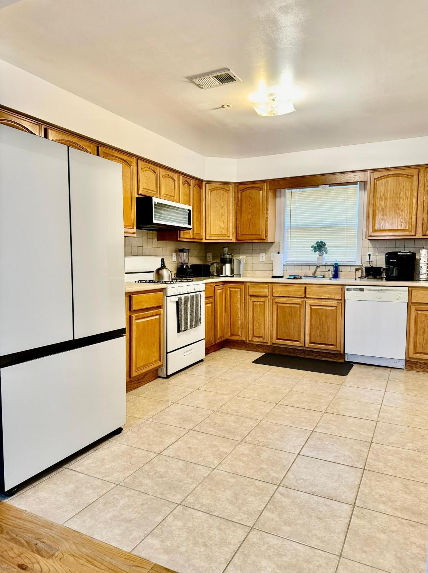 Stylish Evergreen By Airport Apartamento *