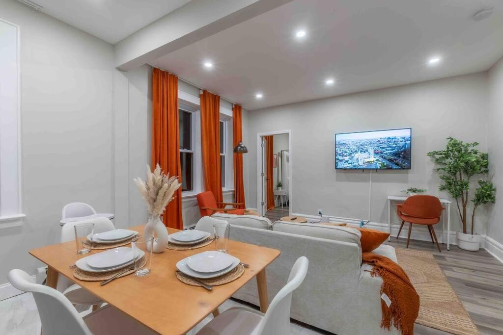 Pumpkin Premise By Airport, 5 Beds, Sleeps 8, Book 7 Days, Get 20 Percent Off Newark