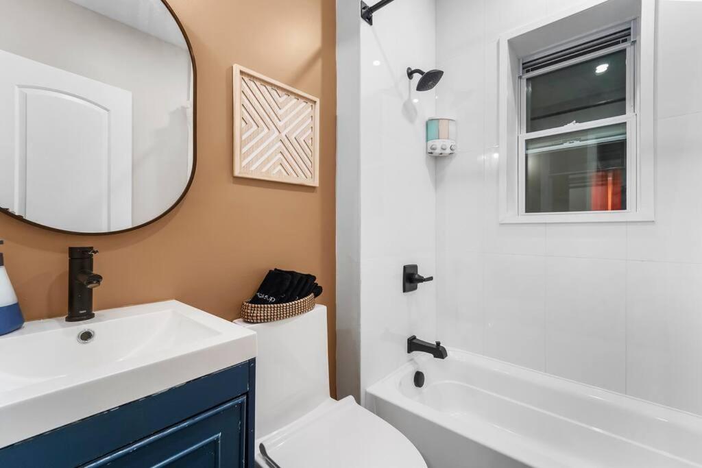 Apartment 2 Cali King Bds