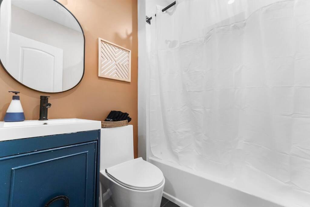 Apartment 2 Cali King Bds Newark