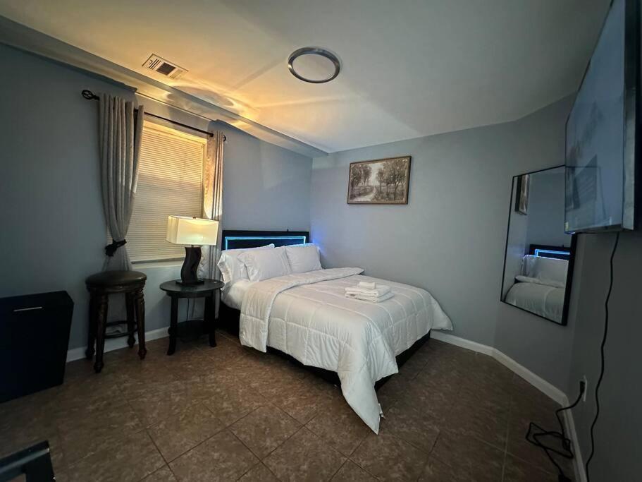 Luxury 2-bedrooms 2-bathrooms Near Nyc/ewr Apartment