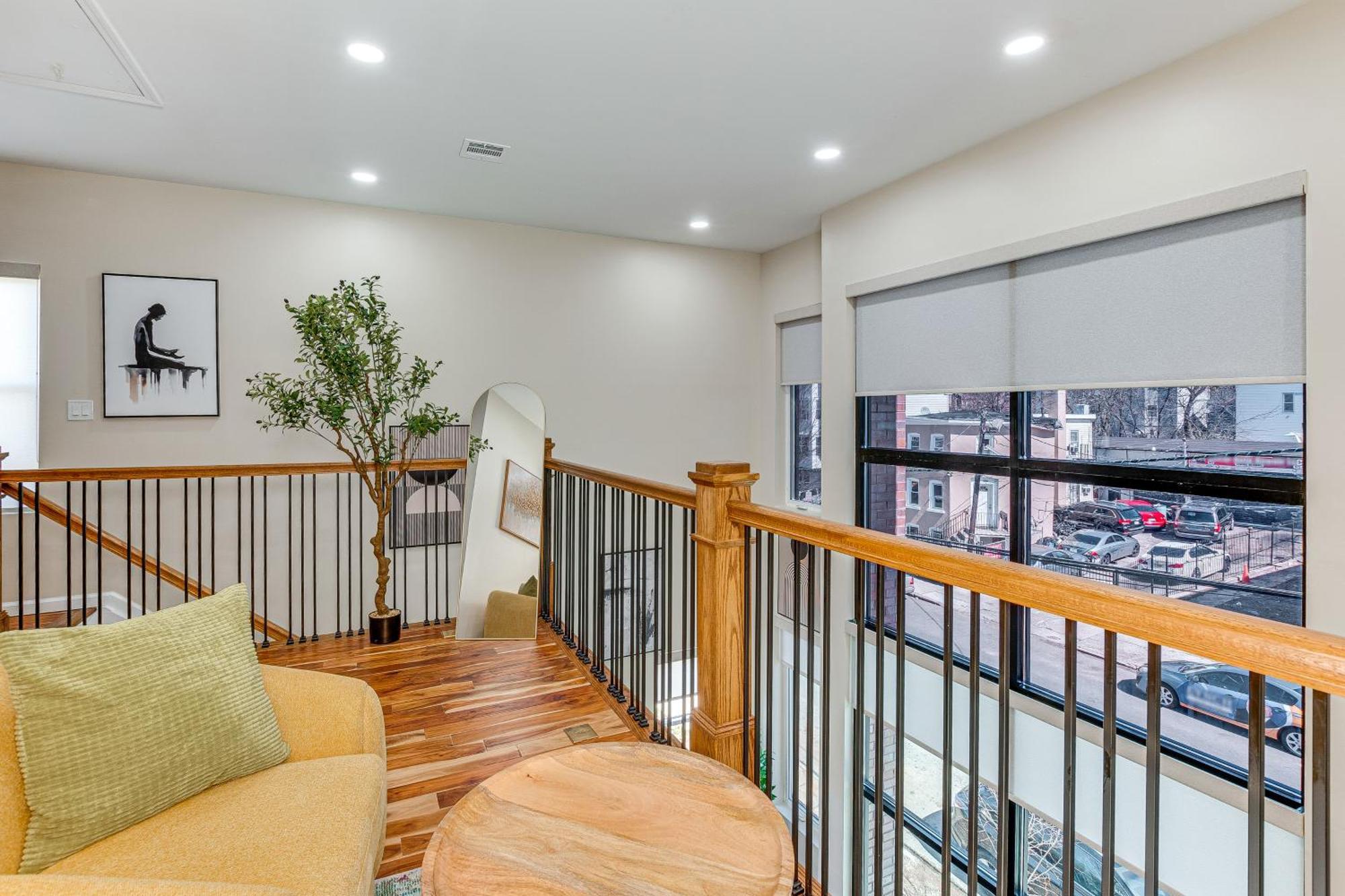 Luxe Retreat With Rooftop Deck Pets Welcome! * Newark