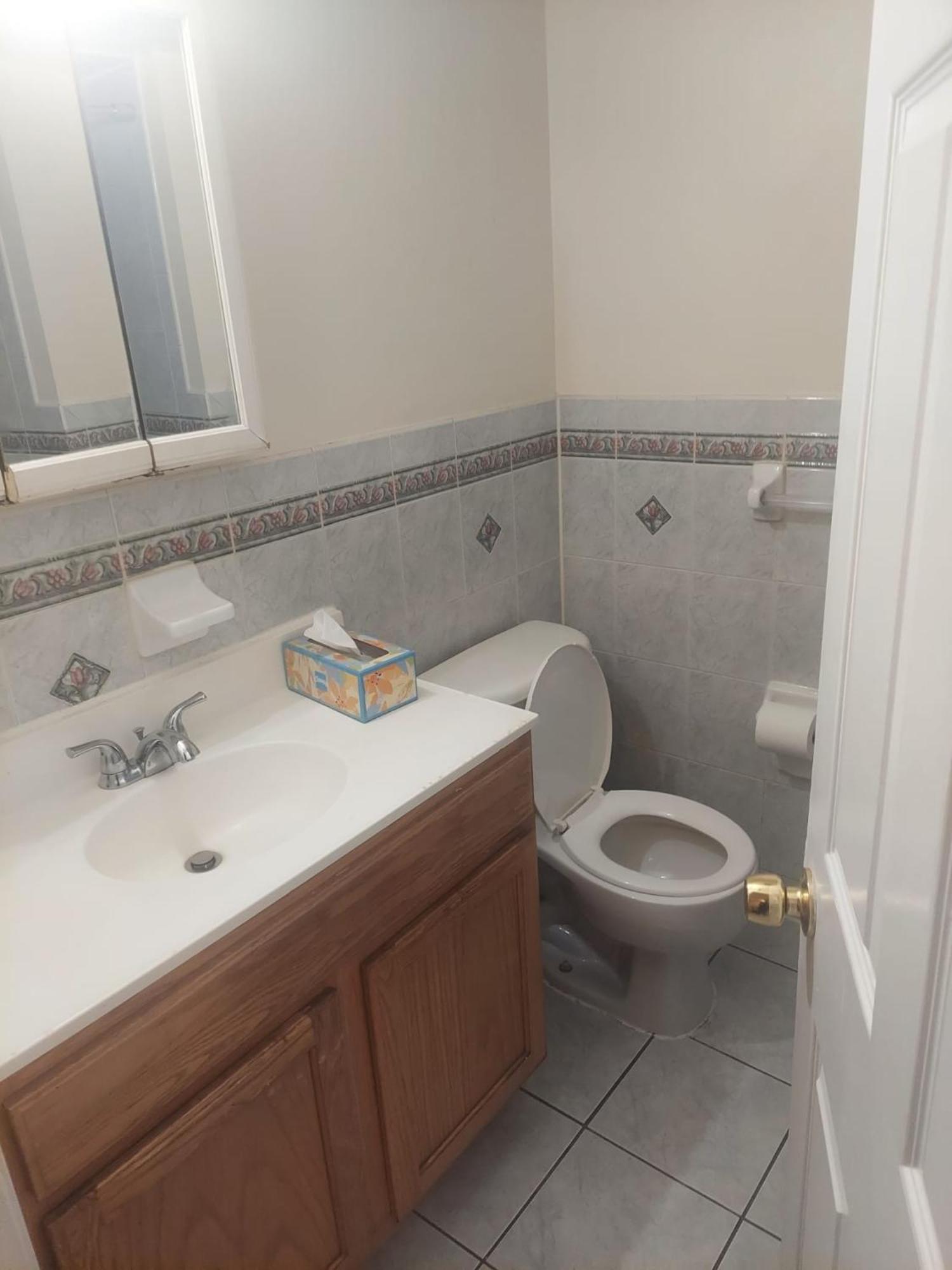 Homestay Crystal 1 Near 12mins To Ewr Airport / Prudential / Njit / Penn Station *
