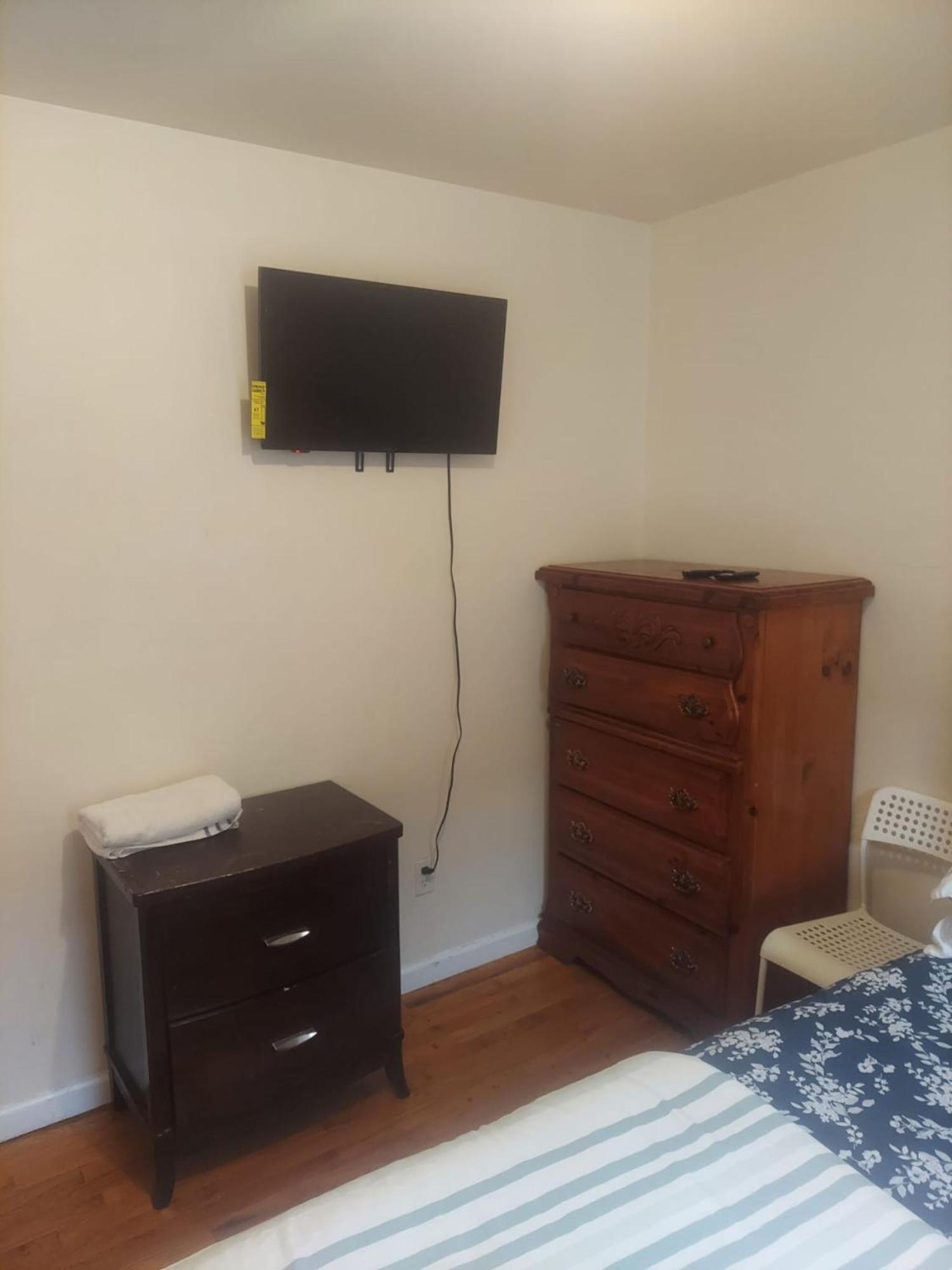 Homestay Crystal 1 Near 12mins To Ewr Airport / Prudential / Njit / Penn Station
