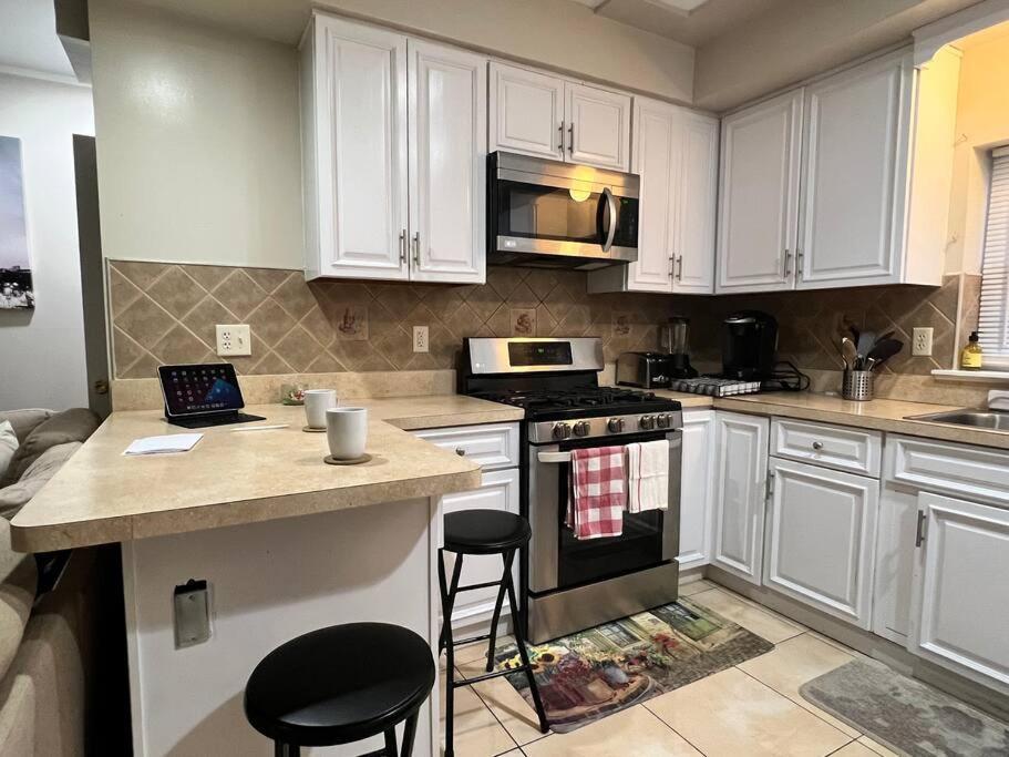 2bedroom Close To Nyc/ Ewr * Newark