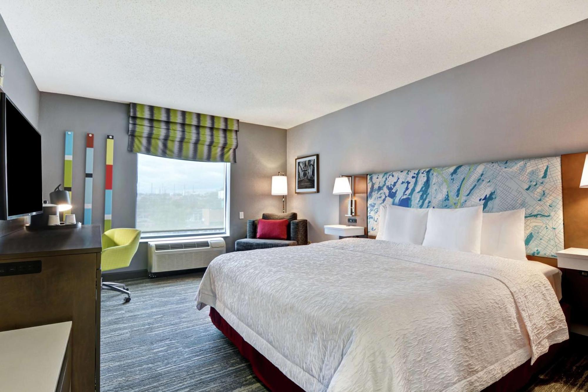 Hampton & Newark-harrison-riverwalk 3*