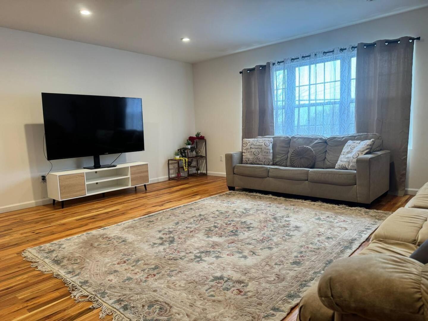 Harmony In The Heights - Br 2 Newark