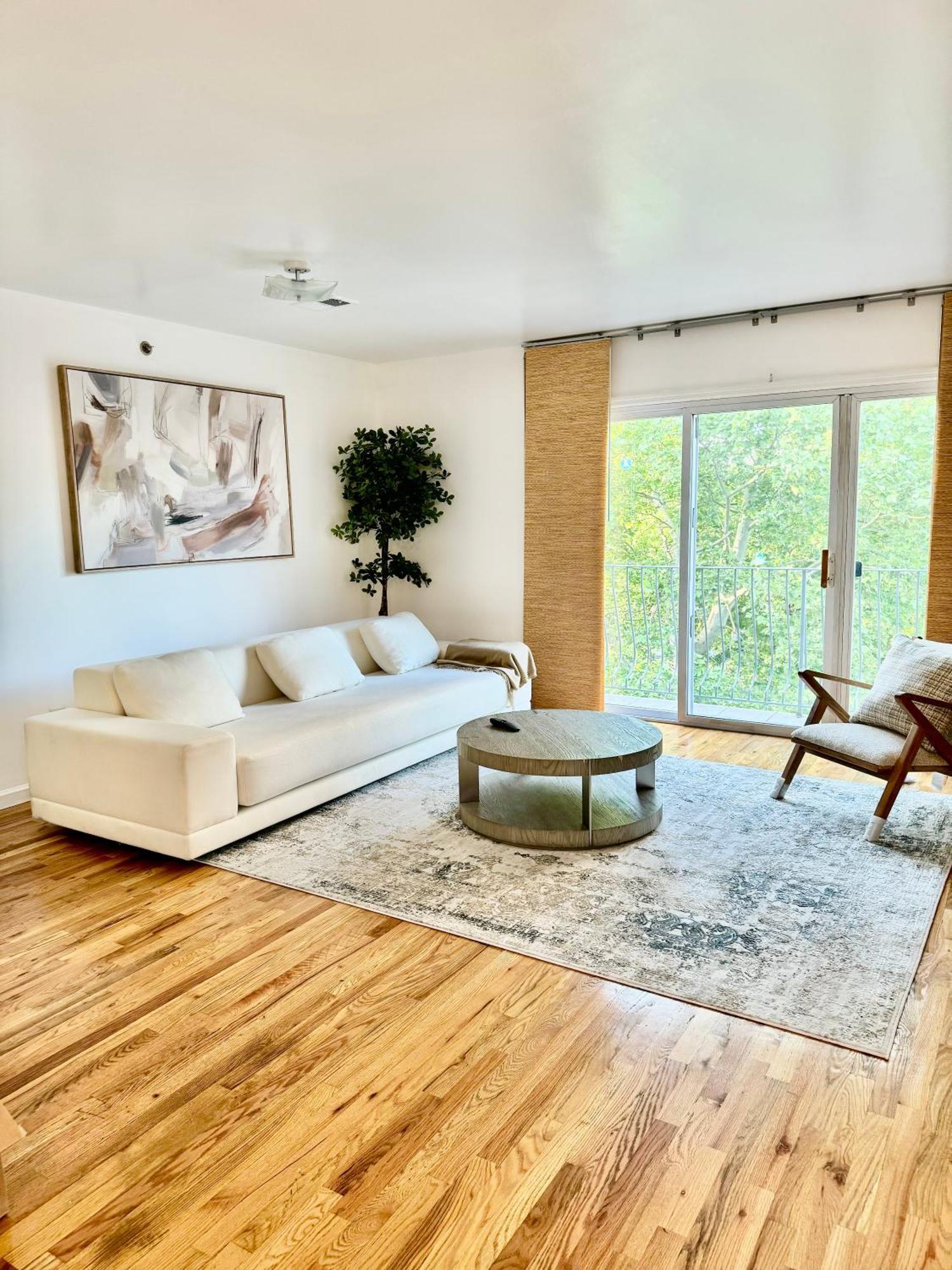 Stylish Evergreen By Airport Apartamento