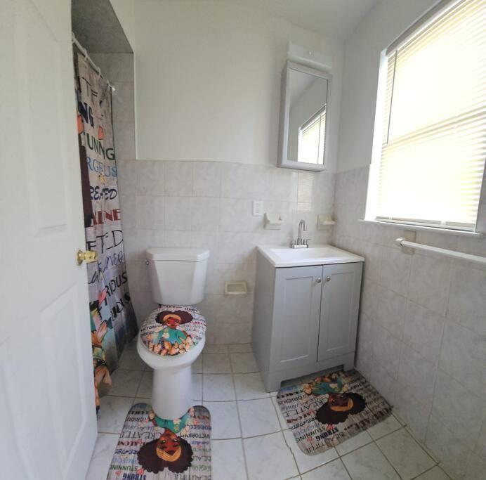 Bugo's With Private Bathroom Apartment
