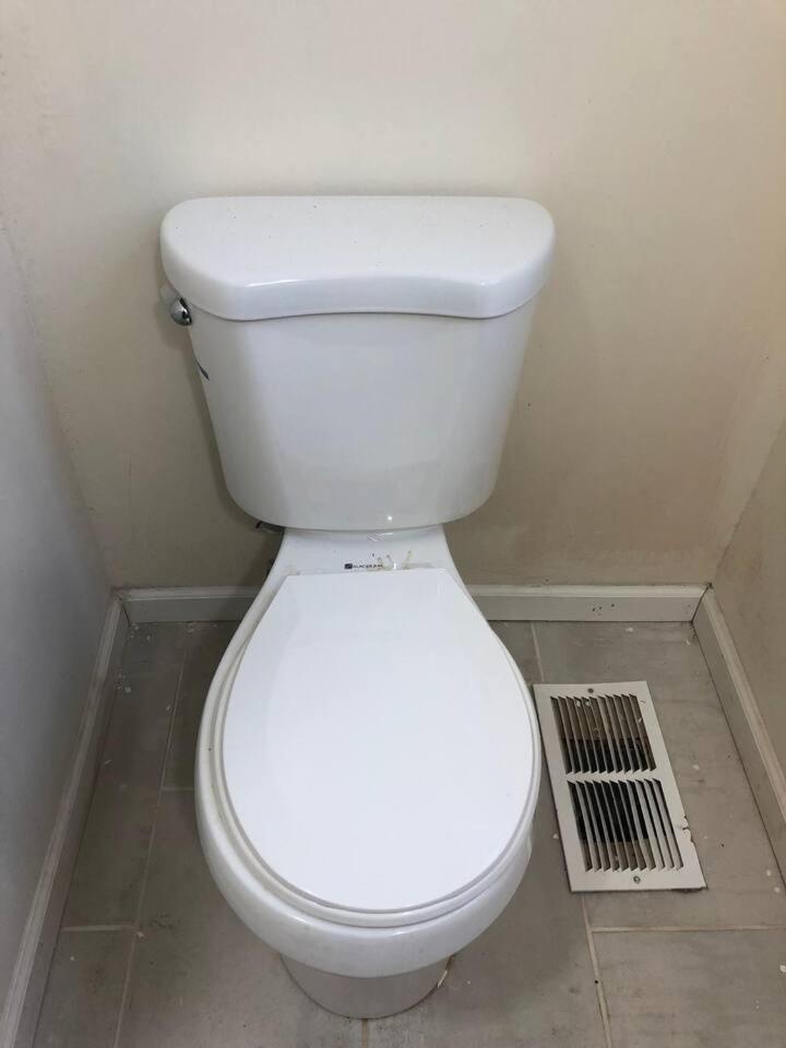 Spacious And Private With 3 Bedrooms And 1 Bathroom Near International Airport Ewr And New York Apartment *