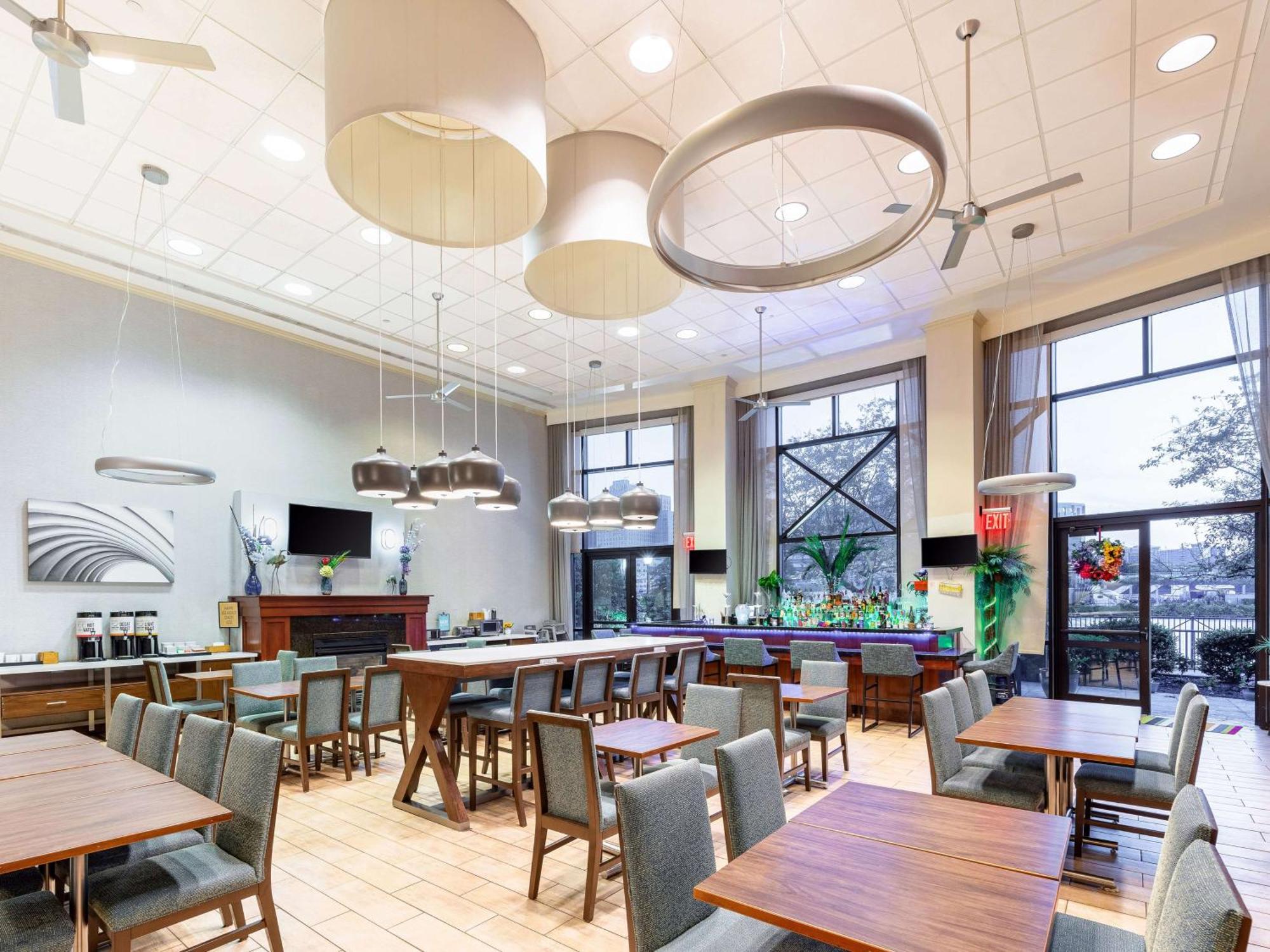 Hampton & Newark-harrison-riverwalk Hotel 3*