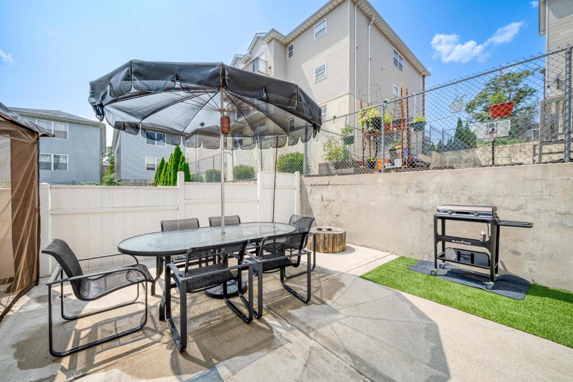 2nd Flr Gated With Gym Near Newark-penn Station Holiday home *