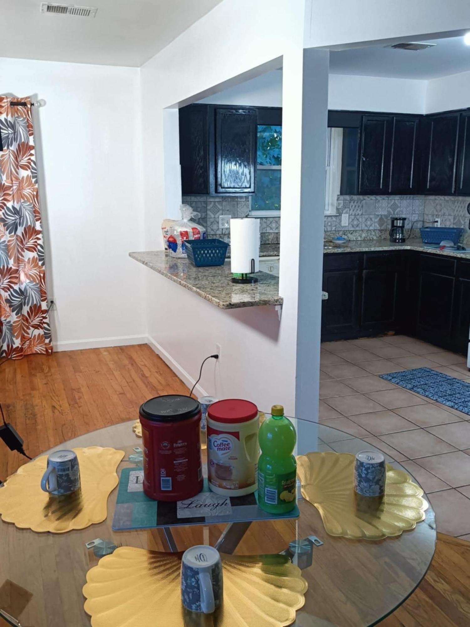 Guest house Fada - 38 Yates Ave Newark