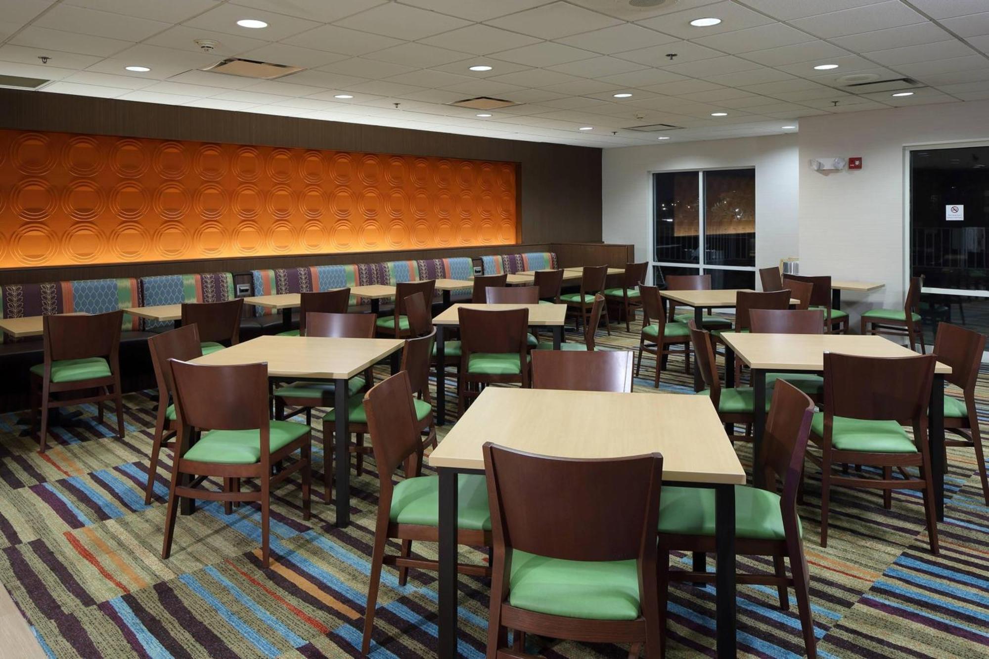 Fairfield & By Marriott Liberty International Airport Newark