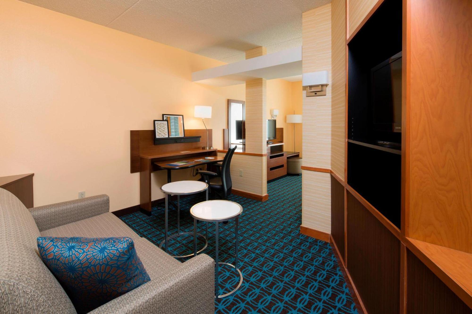 Fairfield & By Marriott Liberty International Airport