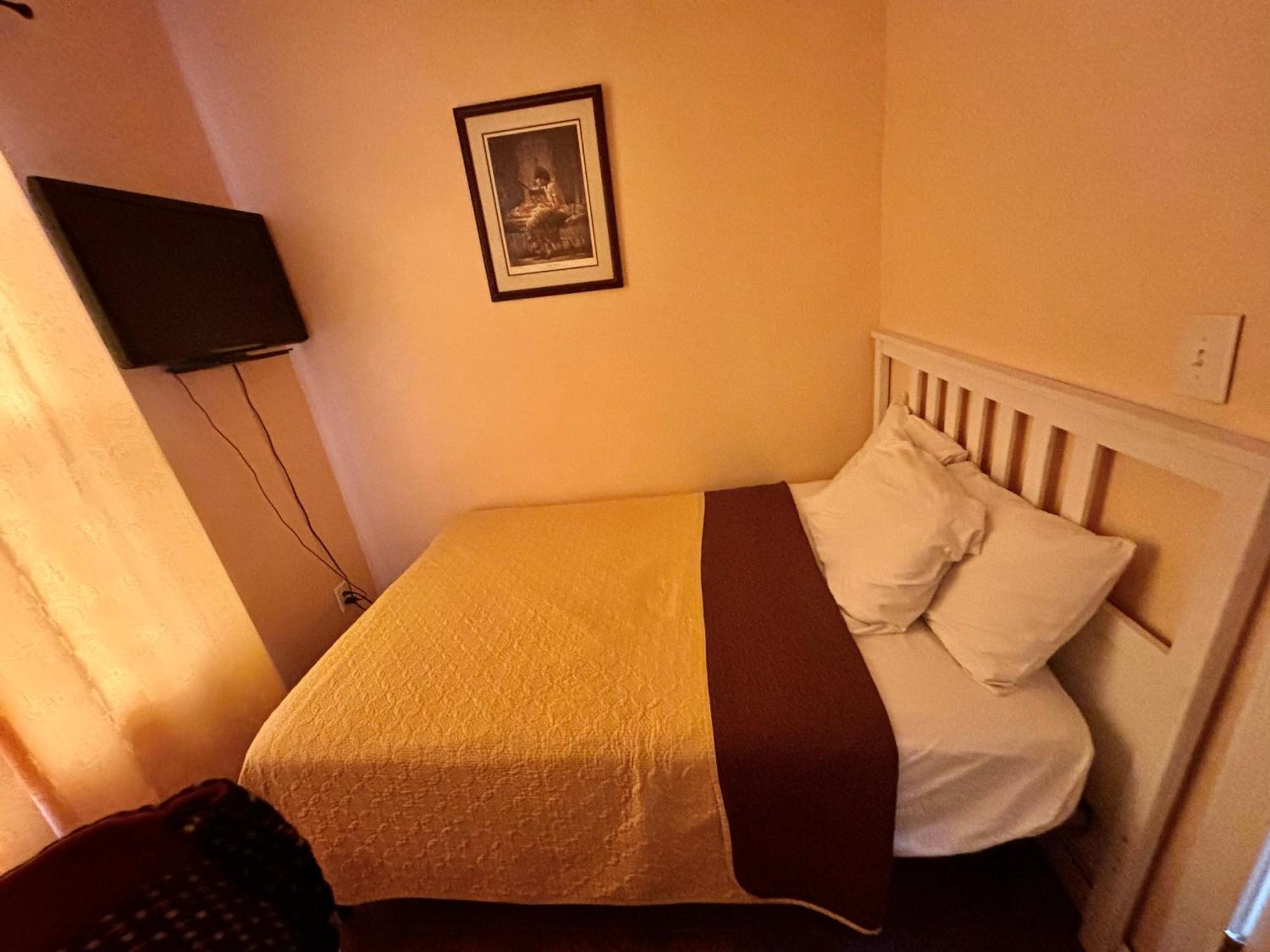 House Guest house *