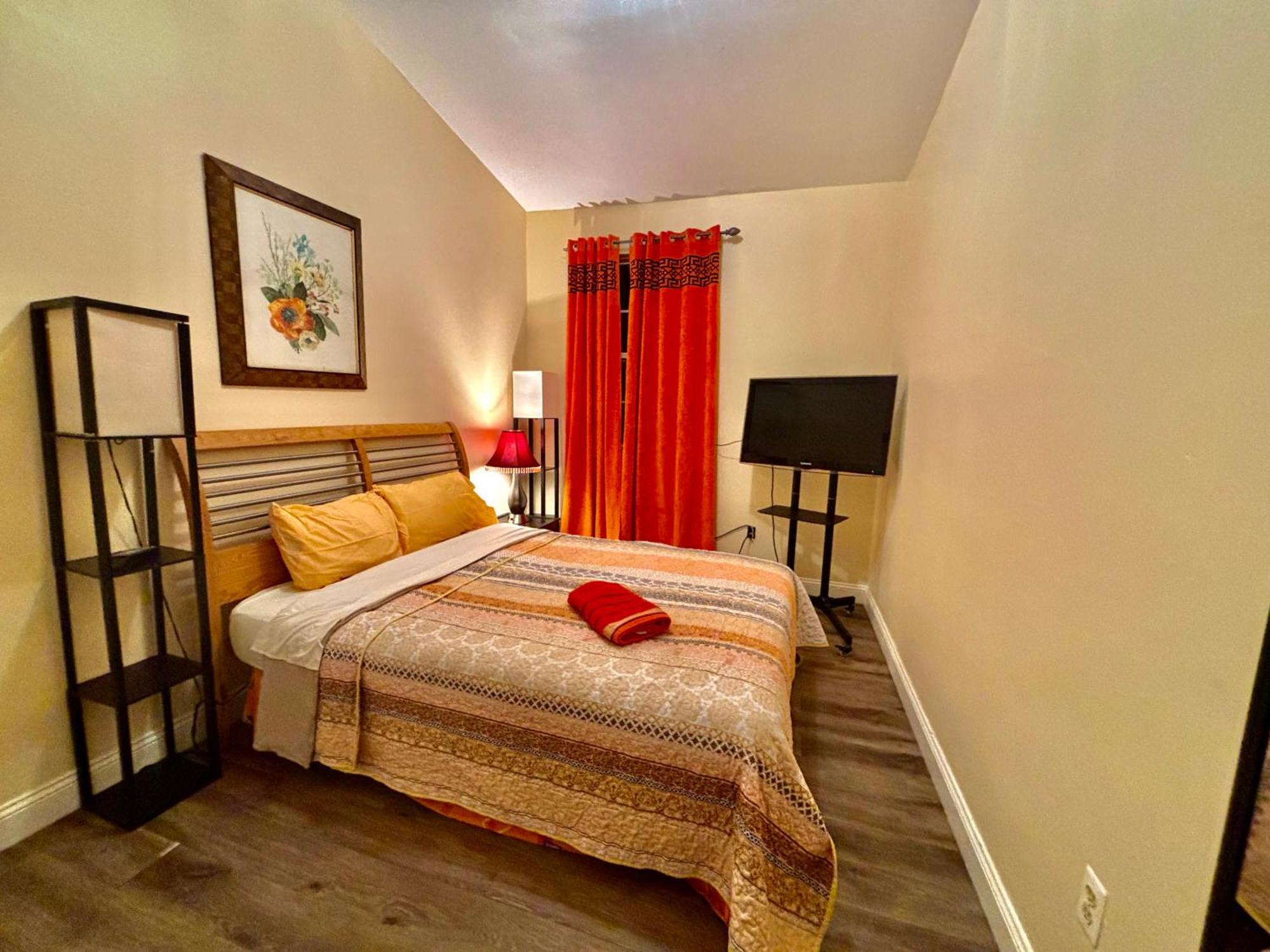 House Guest house Newark