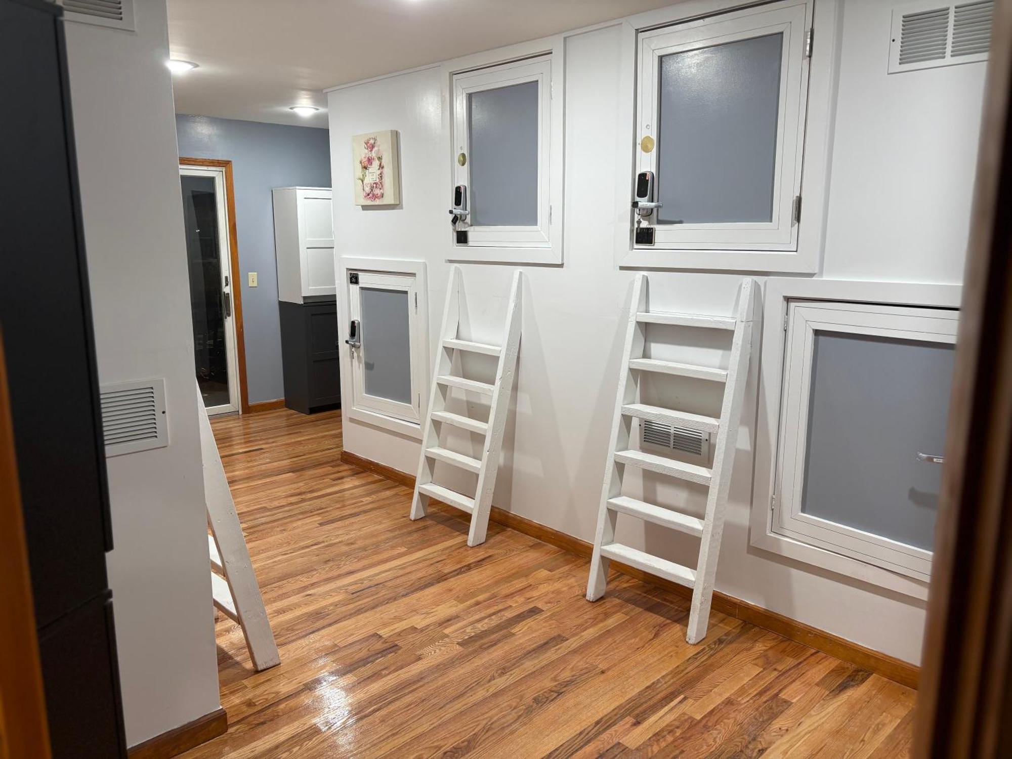 Hostel Capsule Newark
