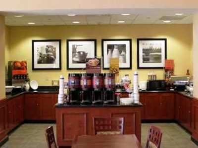 Hotel Hampton & Newark-harrison-riverwalk