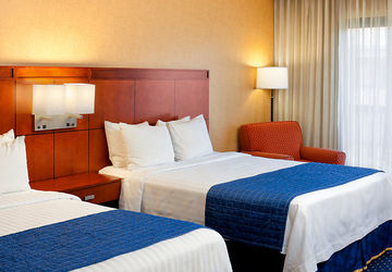 Courtyard Liberty International Airport 3* Newark