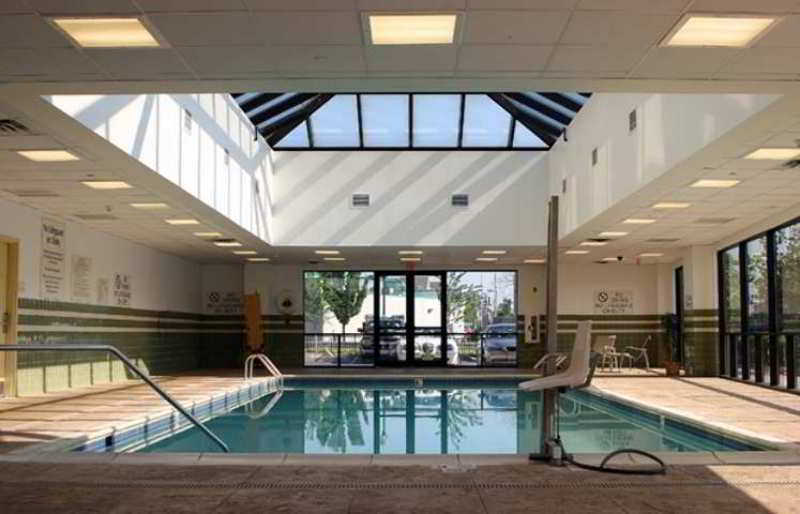 Hotel Hampton & Newark-harrison-riverwalk