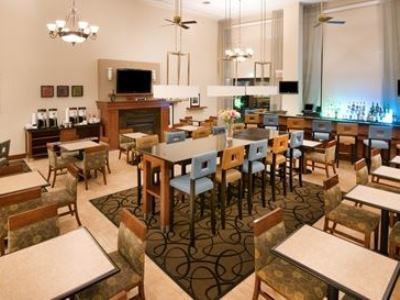 Hotel Hampton & Newark-harrison-riverwalk 3*