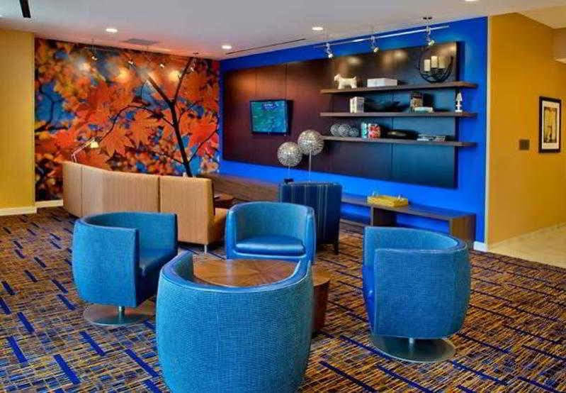 Courtyard By Marriott Downtown