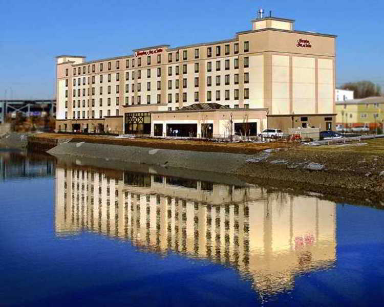 Hotel Hampton & Newark-harrison-riverwalk
