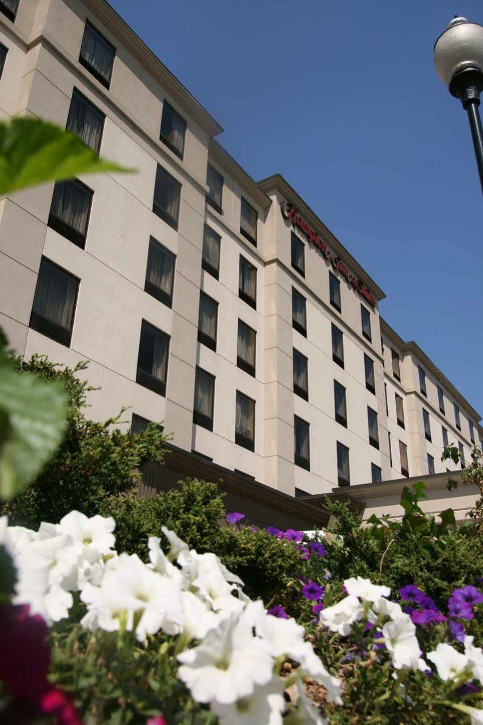 Hampton & Newark-harrison-riverwalk Newark