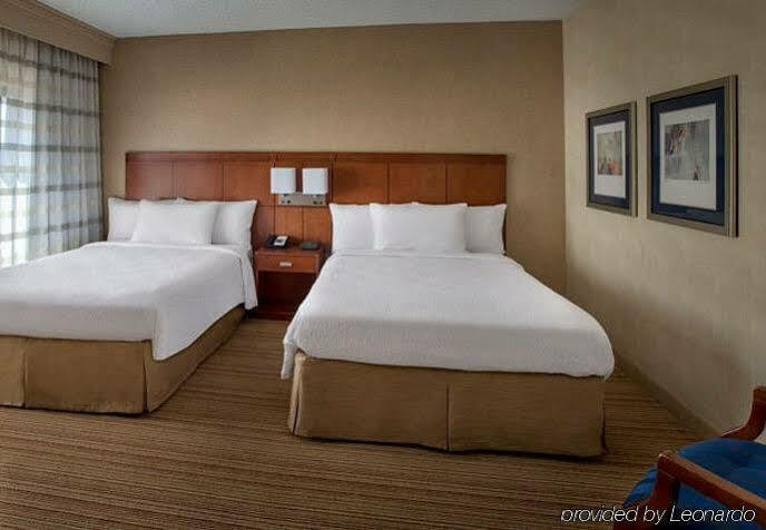 Courtyard Liberty International Airport 3* Newark