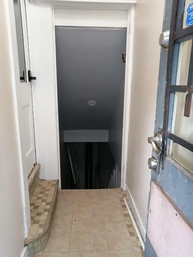 Cozy Basement Bedroom Apartment Newark